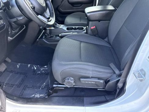 Used 2018 Jeep Wrangler Unlimited Sport S AWD/4WD image 19