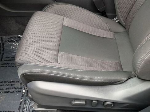 Used 2025 Subaru Outback Premium AWD/4WD image 15