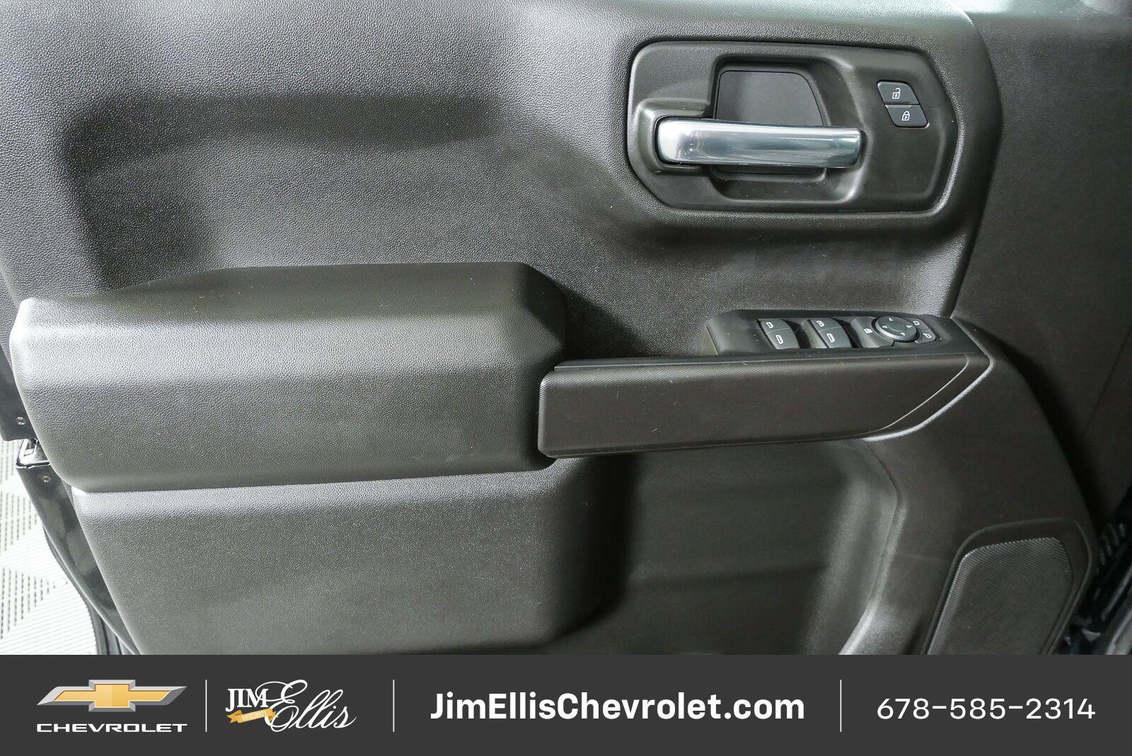 Used 2024 Chevrolet Silverado 1500 Custom w/ Turbomax Blackout Package AWD/4WD image 6