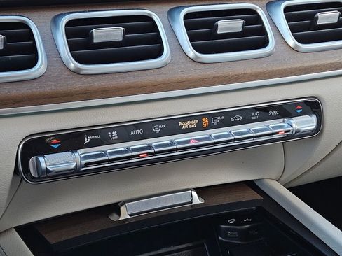 Used 2022 Mercedes-Benz GLE 350 4MATIC image 17