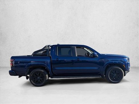 Used 2022 Nissan Frontier SV w/ Technology Package image 4