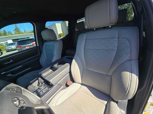 Used 2025 Toyota Tundra SR5 w/ SR5 Premium Package AWD/4WD image 23