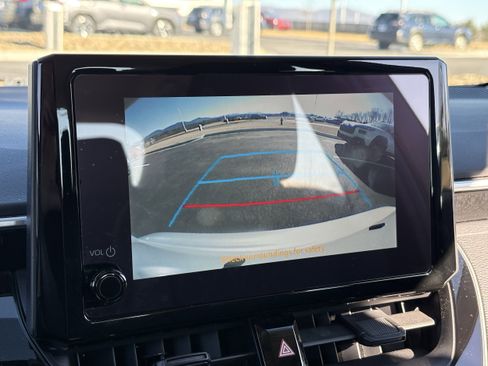 Used 2024 Toyota Corolla LE image 32