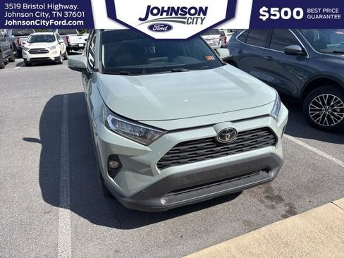 Used 2021 Toyota RAV4 XLE Premium AWD/4WD image 7