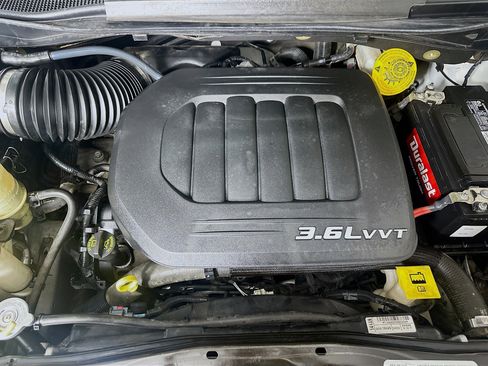 Used 2019 Dodge Grand Caravan GT FWD image 31