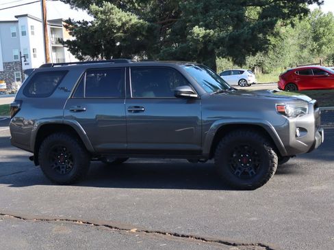 Used 2020 Toyota 4Runner TRD Off-Road AWD/4WD image 2
