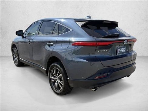 Used 2021 Toyota Venza LE w/ Carpet Mat Package (TMS) AWD/4WD image 8