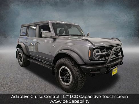 Used 2021 Ford Bronco Outer Banks w/ Sasquatch Package image 3