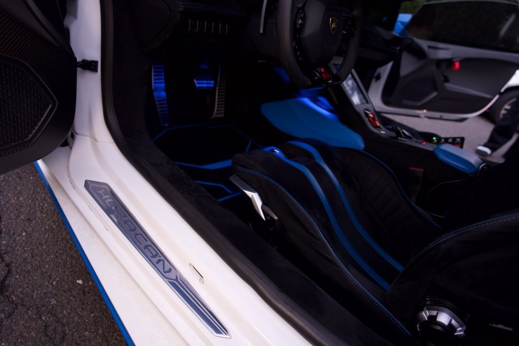 Used 2022 Lamborghini Huracan STO RWD image 36