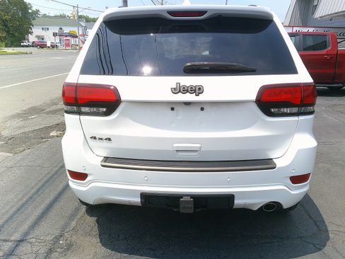 Used 2017 Jeep Grand Cherokee Limited 75th Anniversary AWD/4WD image 10