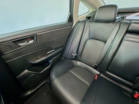 Used 2018 Honda Clarity Touring image 12