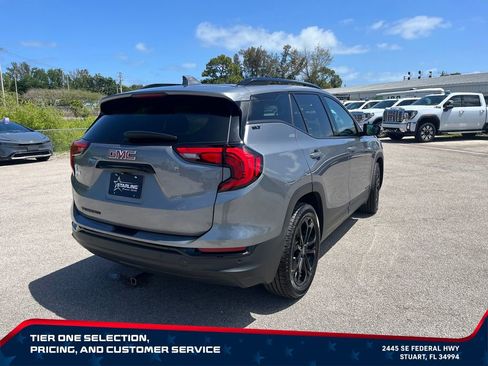 Used 2021 GMC Terrain SLT w/ Elevation Edition FWD image 3