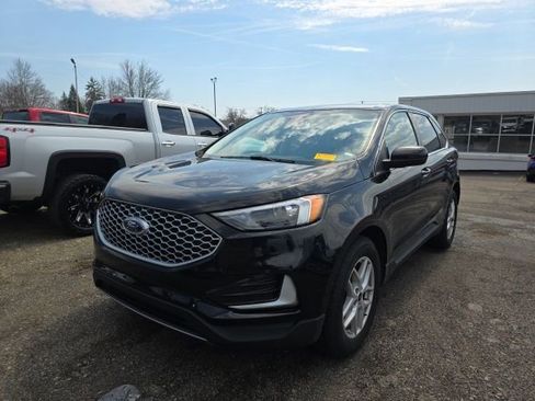 Used 2024 Ford Edge SEL image 8