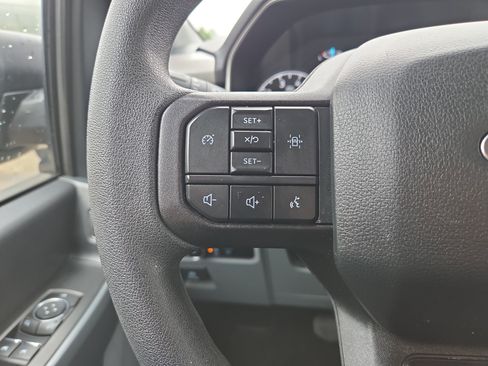 Used 2023 Ford F150 XLT AWD/4WD image 11