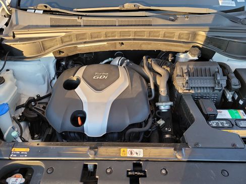 Used 2014 Hyundai Santa Fe Sport 2.0T w/ Technology Package 05 image 22