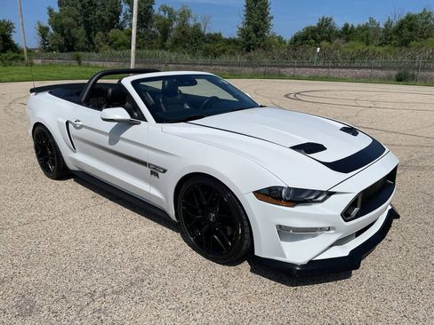 Used 2021 Ford Mustang GT Premium w/ Equipment Group 401A RWD image 2
