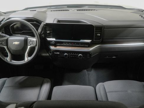 Used 2025 Chevrolet Silverado 1500 LT AWD/4WD image 25