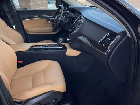 Used 2016 Volvo XC90 T6 Momentum w/ Momentum Plus Package image 47