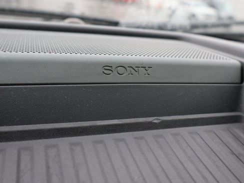 Used 2015 Ford F150 Lariat image 21