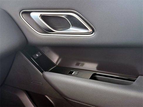 New 2026 Land Rover Range Rover Velar Dynamic SE image 18
