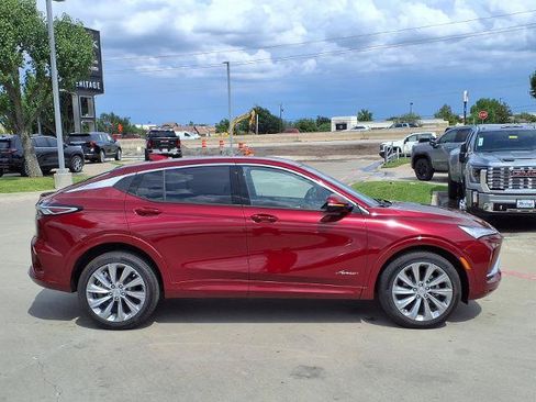Used 2024 Buick Envista Avenir FWD image 2
