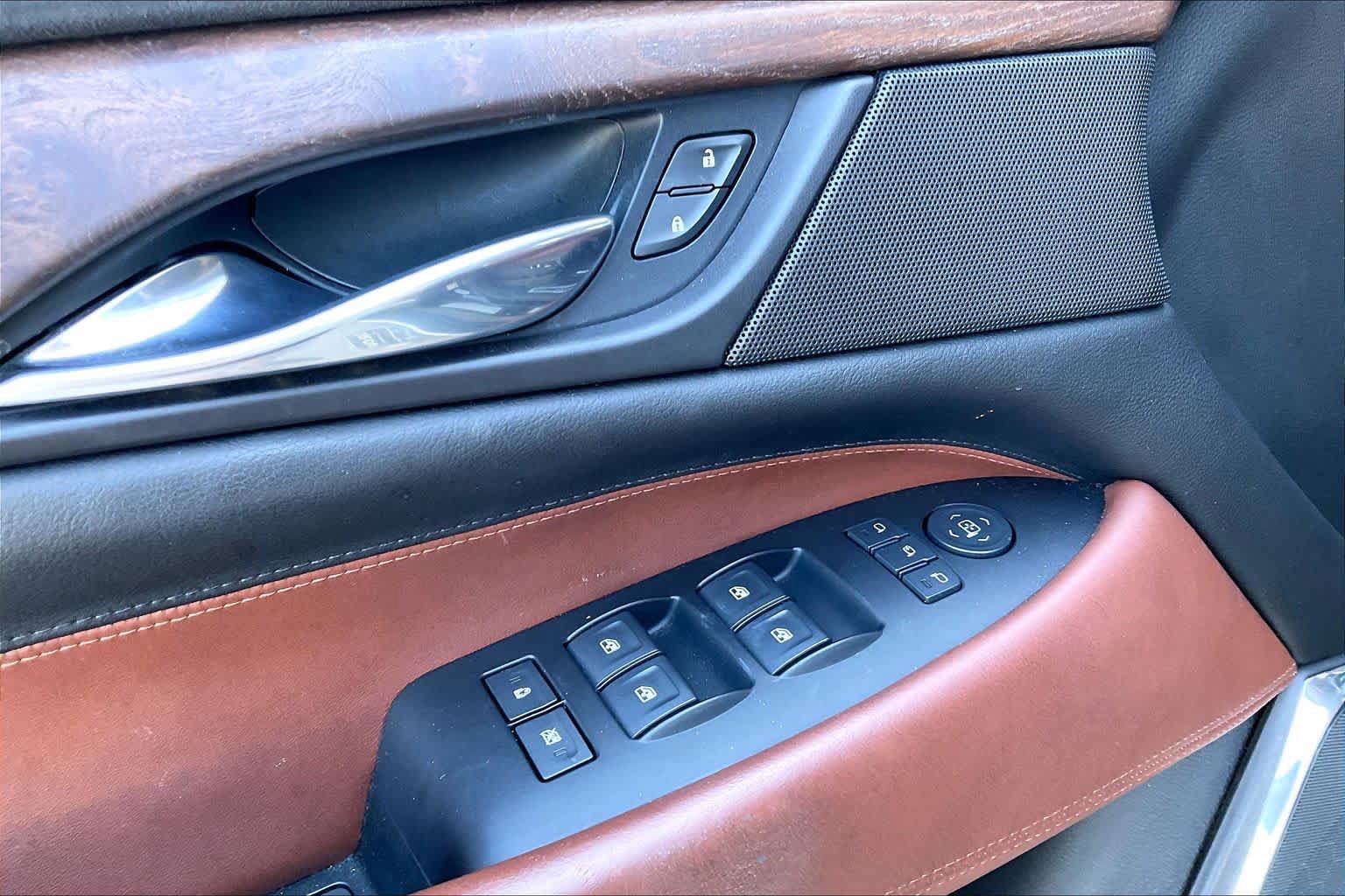 Used 2015 Cadillac Escalade Premium AWD/4WD image 15
