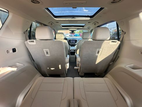 Used 2020 GMC Acadia Denali w/ LPO, Floor Liner Package image 23