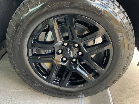 Used 2026 Chevrolet Silverado 1500 RST w/ RST Select Package AWD/4WD image 16