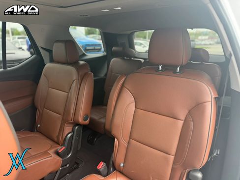 Used 2021 Chevrolet Traverse High Country AWD/4WD image 16