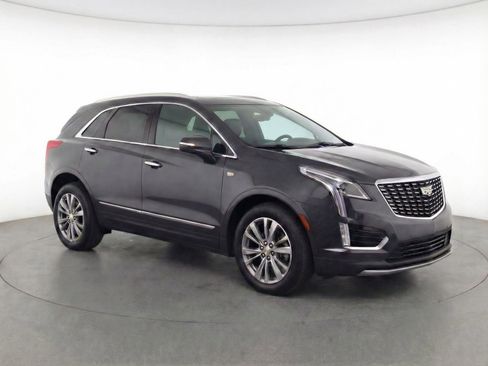 Used 2021 Cadillac XT5 Premium Luxury image 2