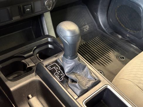 Used 2021 Toyota Tacoma SR RWD image 24