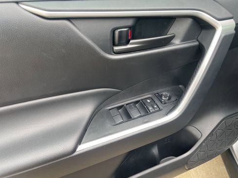 Used 2025 Toyota RAV4 LE image 16