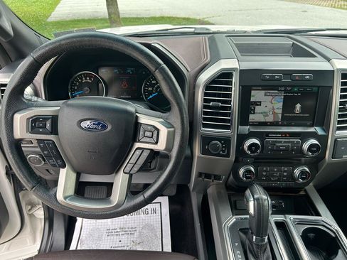 Used 2015 Ford F150 Platinum w/ Equipment Group 701A Luxury AWD/4WD image 20