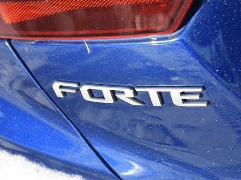 Used 2023 Kia Forte LXS w/ LXS Technology Package image 14