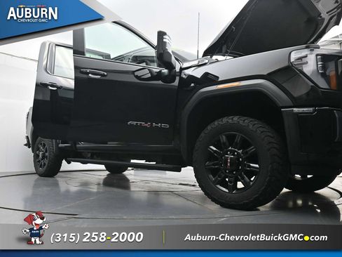 Used 2024 GMC Sierra 2500 AT4 w/ AT4 Premium Plus Package AWD/4WD image 36