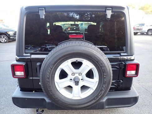 Certified 2019 Jeep Wrangler Sport image 4