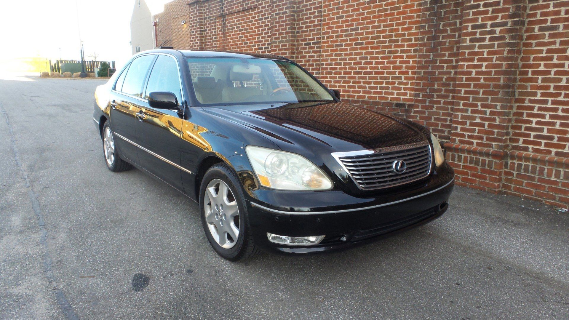 Used 2004 Lexus LS 430 RWD image 19