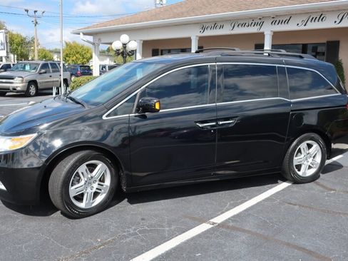 Used 2013 Honda Odyssey Touring image 12