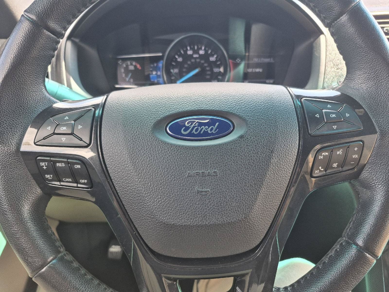 Used 2017 Ford Explorer XLT w/ Equipment Group 202A FWD image 7