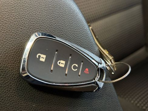 Used 2025 Chevrolet Trax LT image 25