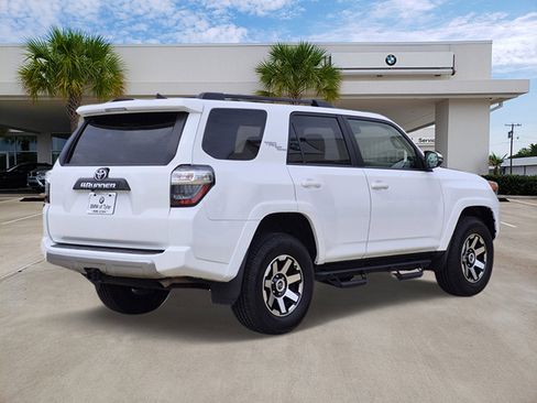 Used 2022 Toyota 4Runner TRD Off-Road Premium w/ Moonroof Package AWD/4WD image 4