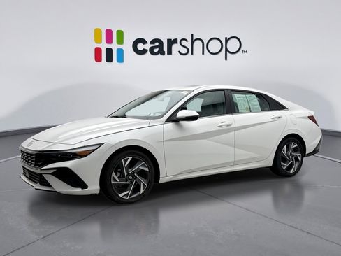 Used 2025 Hyundai Elantra Limited image 1