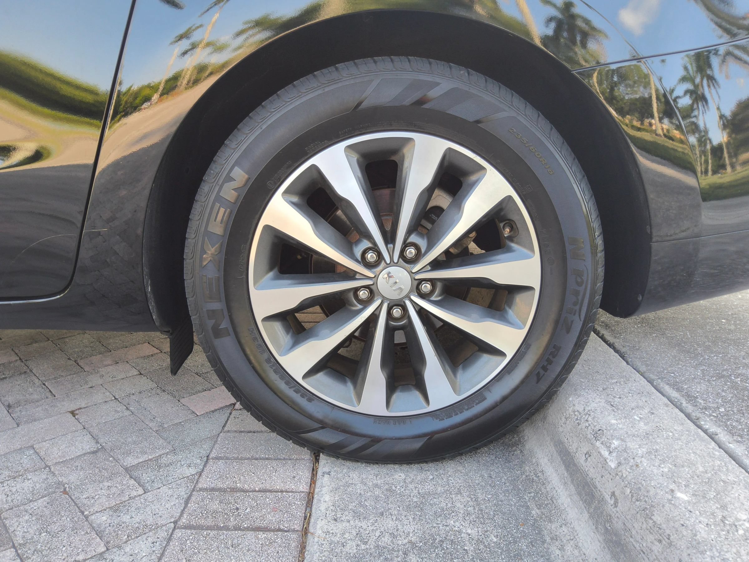 Used 2018 Kia Sedona SX FWD image 53