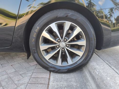Used 2018 Kia Sedona SX FWD image 53