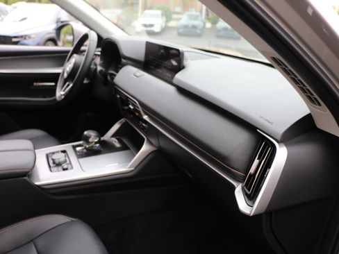 Certified 2025 MAZDA CX-90 3.3 Turbo w/ Preferred Package image 8