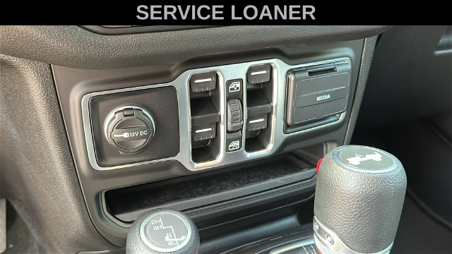 Used 2025 Jeep Wrangler Unlimited Sport AWD/4WD image 18