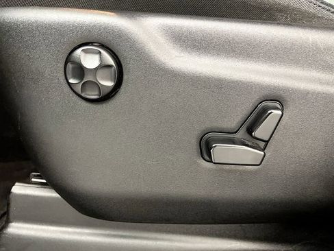 Used 2024 Dodge Durango GT image 16