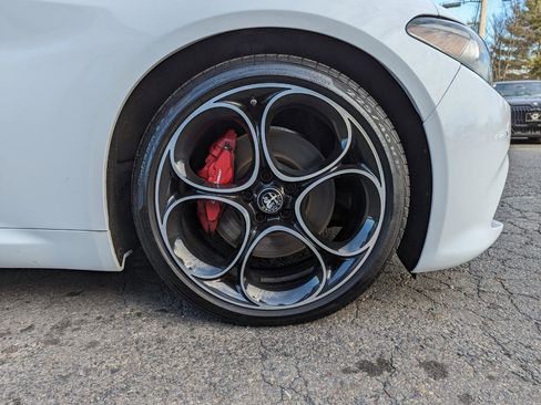 Used 2022 Alfa Romeo Giulia Veloce image 45