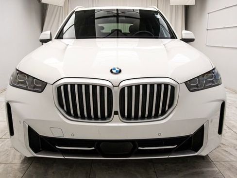 Used 2025 BMW X5 xDrive40i w/ Climate Comfort Package AWD/4WD image 5
