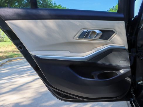 Used 2019 BMW 330i Sedan image 12